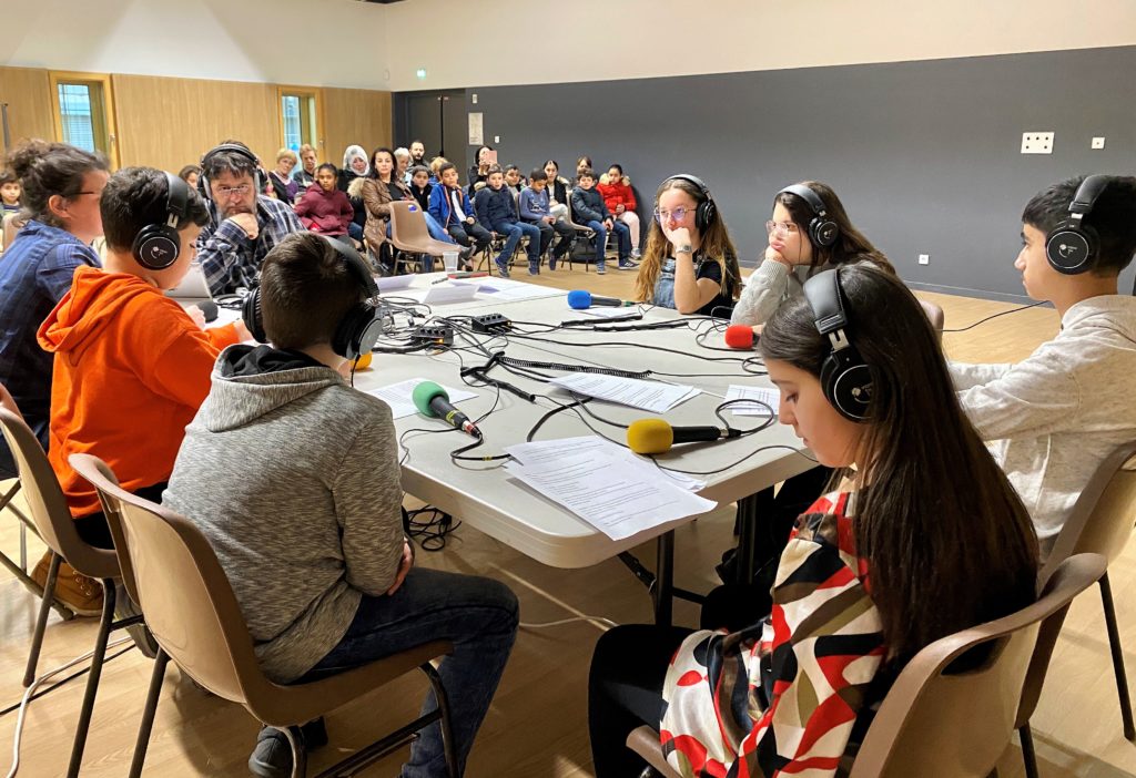 [Colombes] « La culture dans le quartier », une émission réalisée par les jeunes du club radio des Fossés Jean