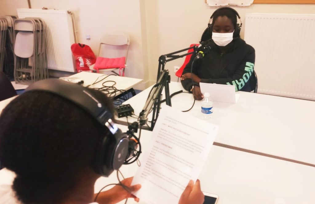 [Gennevilliers] « Radio Sévines : l’égalité des chances en question », une émission réalisée par de jeunes habitantes du quartier Chandon-Brenu et Sévines